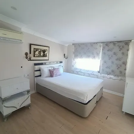 Hotel R A Rolex Alsancak 3*