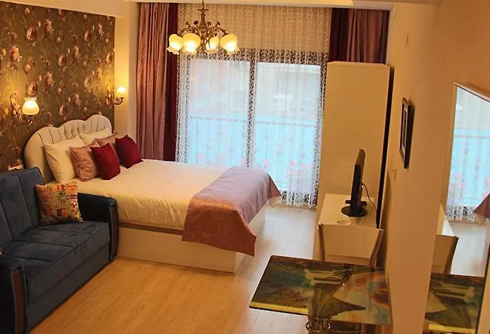 R A Rolex Alsancak Hotel 3*